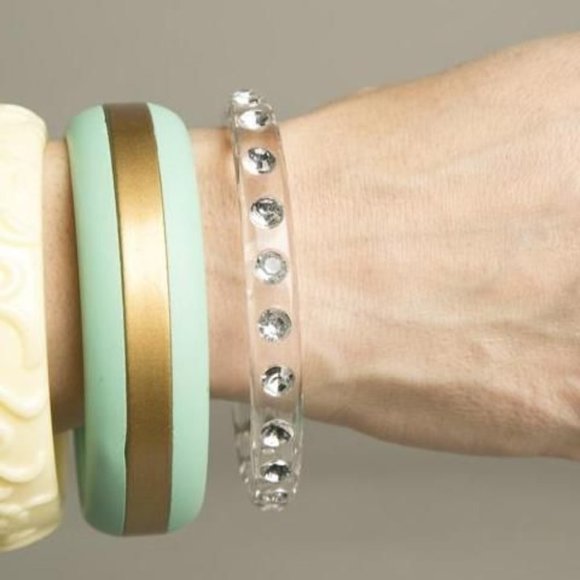 Translucent Lucite Bangle with embedded Rhinestones Plastic Vintage Jewelry - Picture 2 of 3